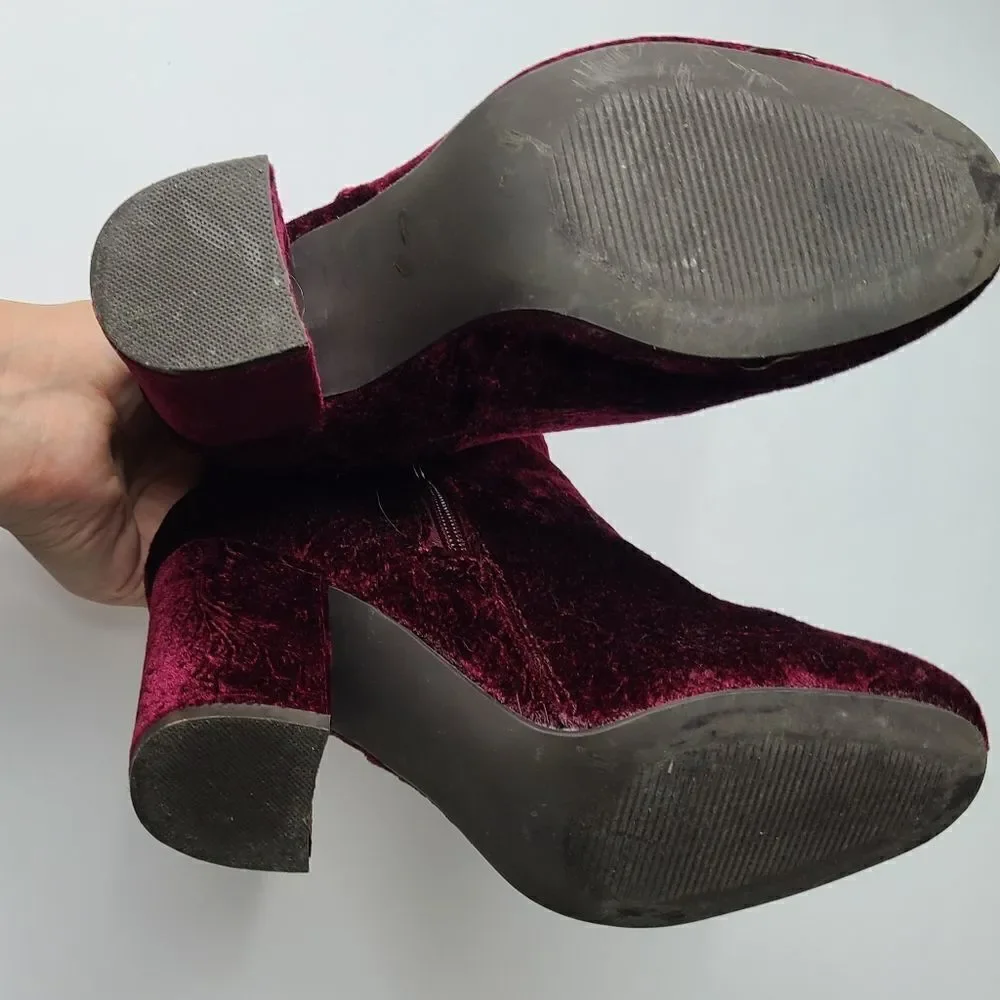 ‎Floral Women's Red Ankle Booties Size 7